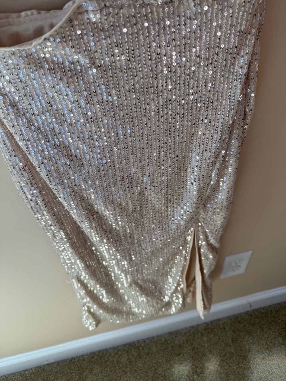 Altar’d State Beige Sequin Asymmetrical Cut out midi dress Gold size Small - Picture 4 of 8